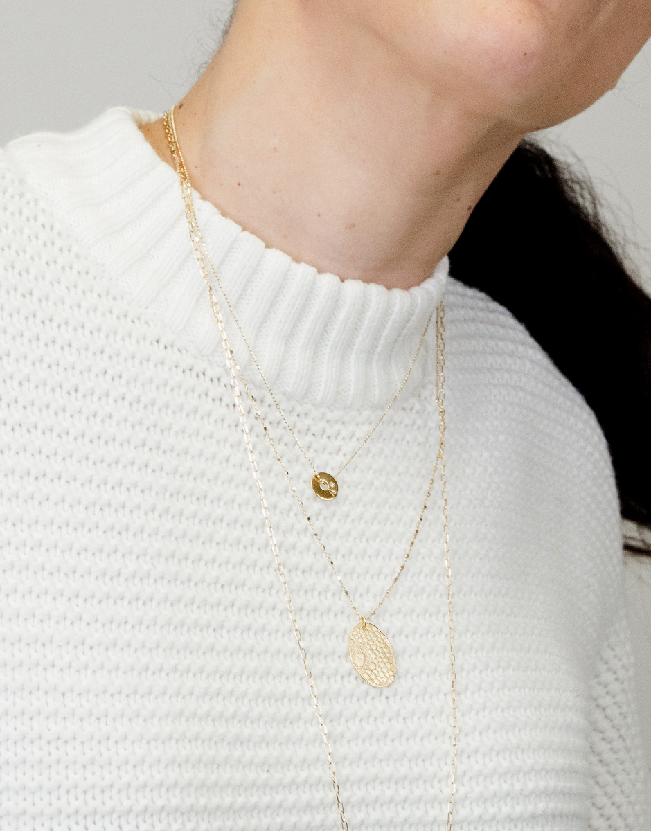 C0018_Collar_mini_anilla_inicial_oro_cadena_circonita_personalizada_4